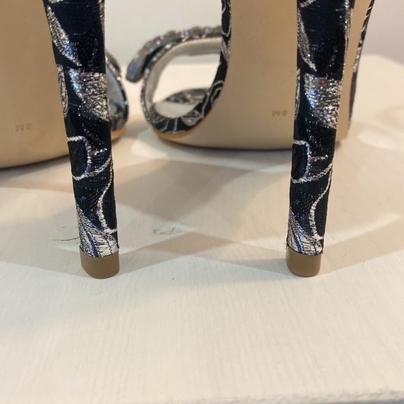 Nwot Guess Floral Ankle Strap Heel Sandal - Picture 11 of 13